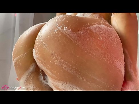❤️ Brunette si masturba a figa cù un vibratore per un orgasmu intensu in a doccia ❤️ Pornografia dura à co.dewporn.ru ❌❤