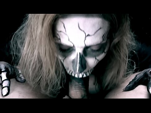 ❤️ Ragazza demonia chì succhia u cazzo cù a so bocca nera è ingoia cum. ❤️ Pornografia dura à co.dewporn.ru ❌❤